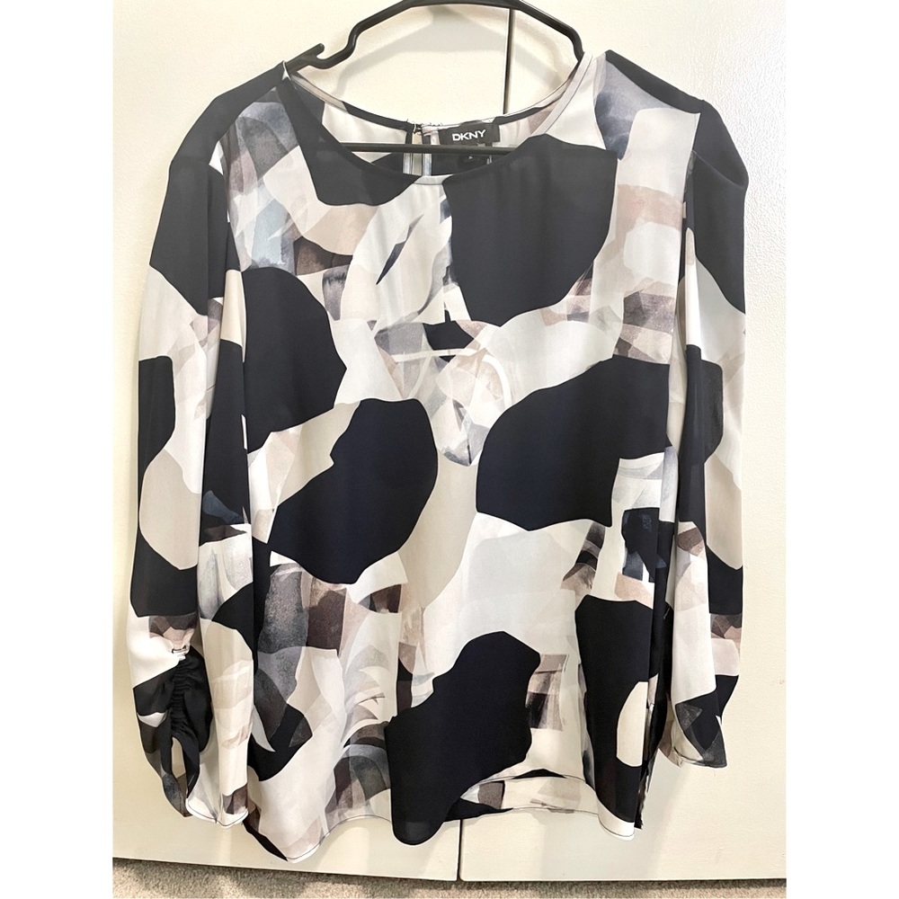 DKNY blue/white/tan blouse